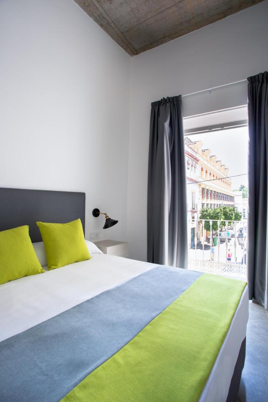 La Puerta De Palacio - Adults Only Seville Exterior photo